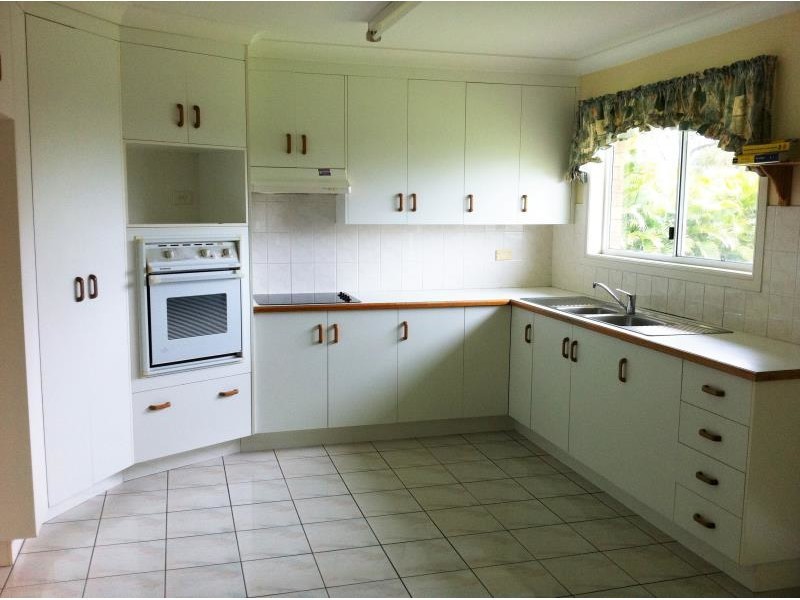 6 Ames Street, Kawana QLD 4701